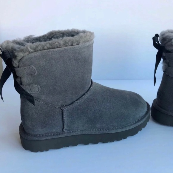 New UGG Mini Continuity Bow Boots - Picture 10 of 12